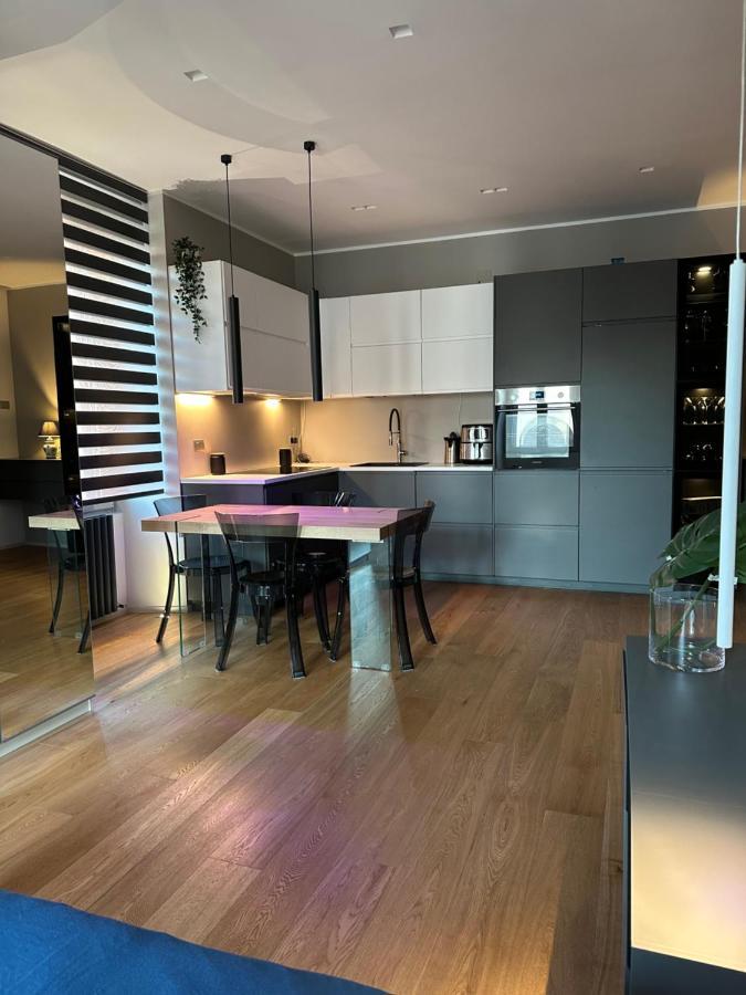 Lr Deluxe Apartments - Fondazione Prada - Metro M3 Milán Exteriér fotografie